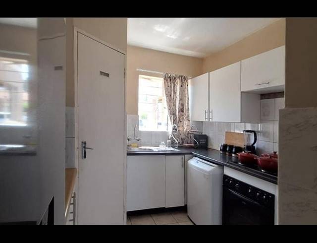 3 BEDROOM APARTMENT FOR SALE IN PRIMROSE